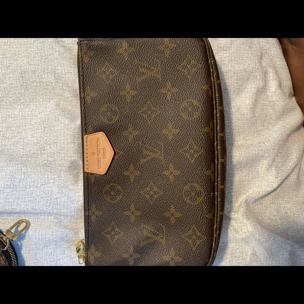 Authentic Louis Vuitton Multi Pochette